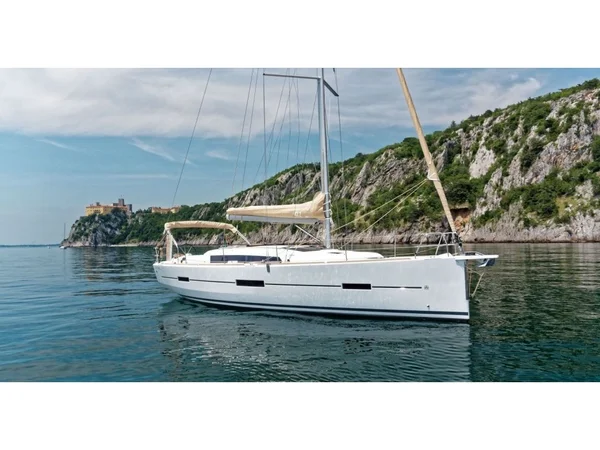 Dufour 412 Grand Large from Julio Verne Nautica in Baiona