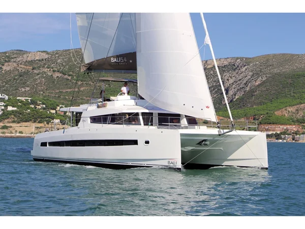 Bali 5.4 from Barcando Charter in Capo d’Orlando