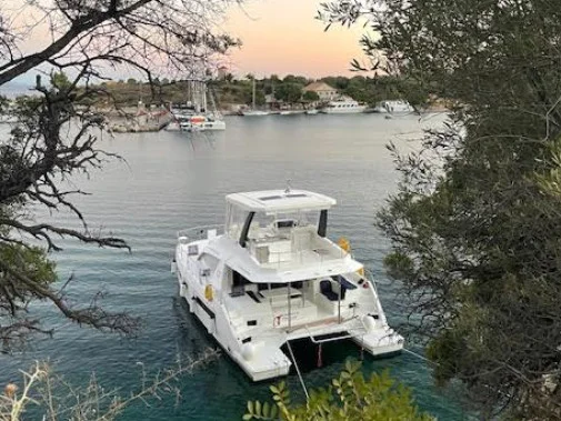 Leopard 43 av Ionion Sails i Lefkada