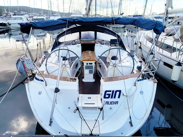 Bavaria 44 Cruiser from Perfect-Charter in Punat