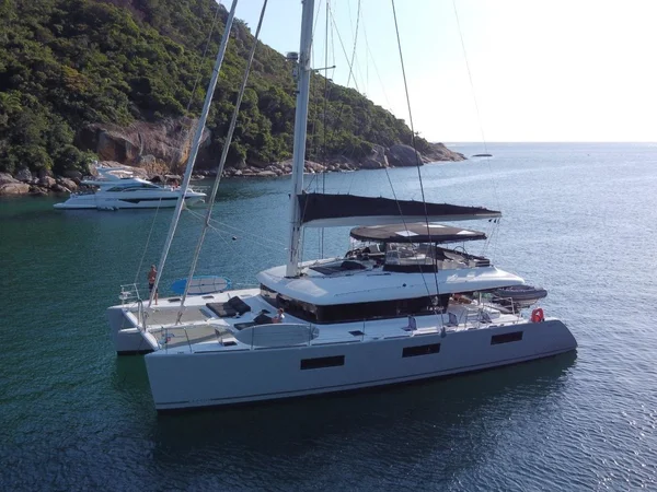 Lagoon 620 yritykseltä Brasil Yacht Charter Jacuecangassa