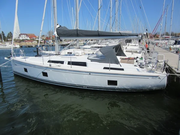 Hanse 418 af Yachtcharter Sweden i Göteborg