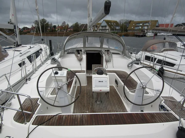 Bavaria 46 Cruiser av Yachtcharter Sweden i Saltsjöbaden