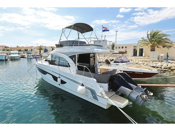 Antares 11 Fly OB da Euronautic em Biograd na moru