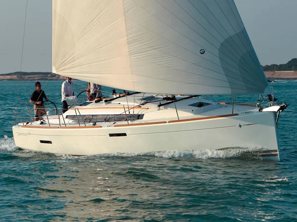 Sun Odyssey 37 yritykseltä Sightsea Yachting Ateenassa