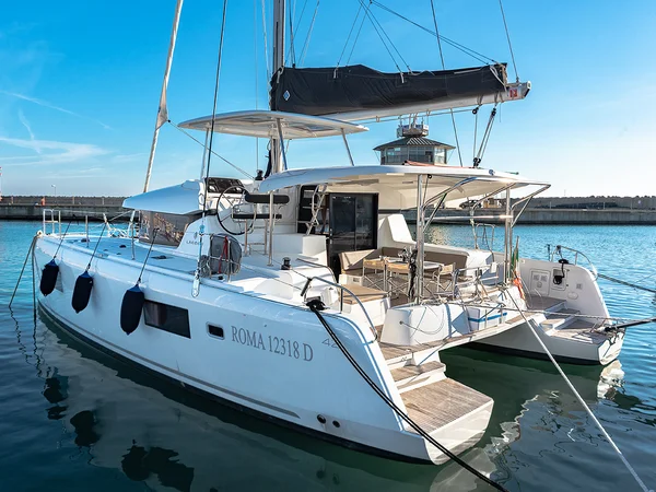 Lagoon 42 da Cagliari Sailing Charter em Cagliari