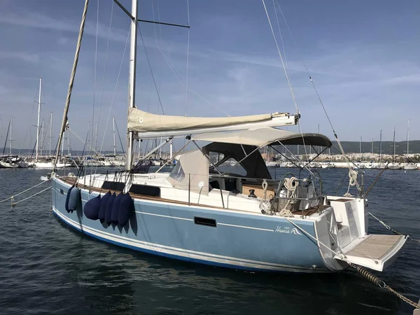Hanse 385 från Aeolus Yachting i Sami
