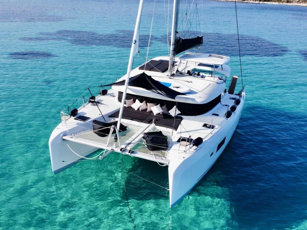 Lagoon 42 from Passion Yachting in Paros