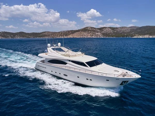 Ferretti 630 from Kottero Exclusive Yachting in Ornos