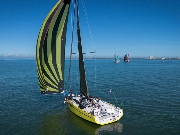 RM 890 av Open Sail i La Rochelle