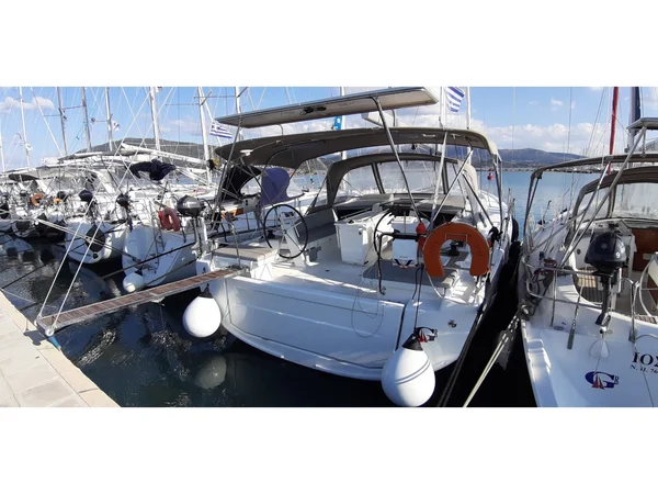 Oceanis 46.1 van GR Sailing op Lefkada