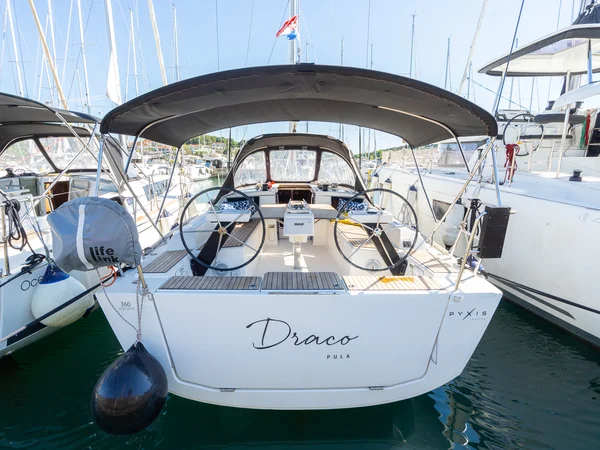 Dufour 360 Grand Large da Pyxis Nautica em Pula