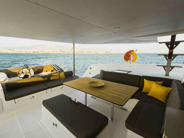 Dufour 48 Catamaran della Barchetta al Pireo