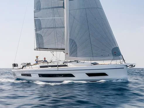 Dufour 41 yritykseltä Olympic Yachting Lavrionissa