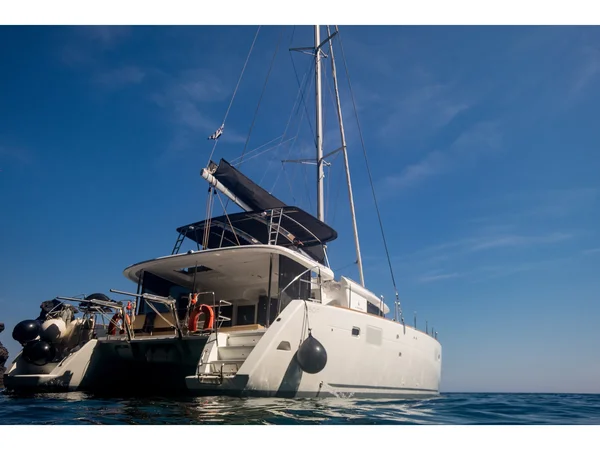 Lagoon 450 von Vernicos Crewed in Vlichada