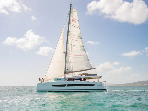 Fountaine Pajot Aura 51 af Odyssea Yachting i Sankt Martin