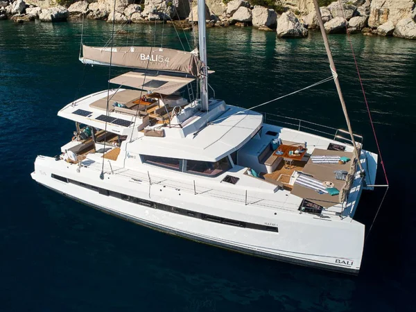 Bali 5.4 della MadMax Franchising Nautico a Golfo Aranci