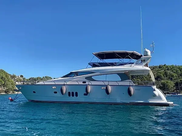 Elegance 60 Fly from Timeout Yachting in Drage