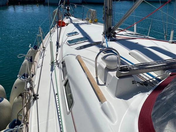 Oceanis 423 af Faliro Sailing i Palaio Faliro