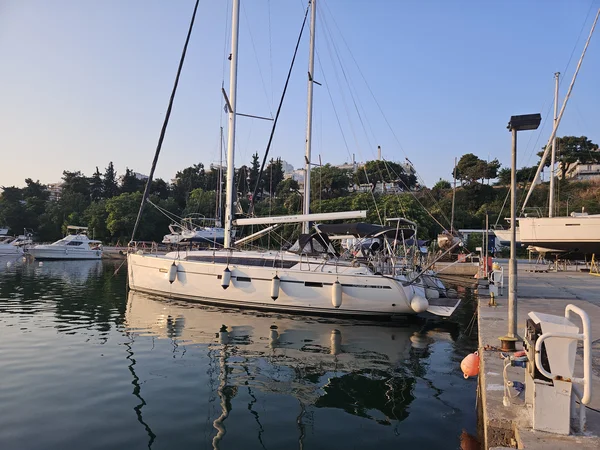 Bavaria 46 Cruiser från YOLO Charters i Preveza
