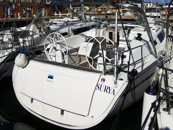 Bavaria 41 Cruiser från Holidays i Portisco