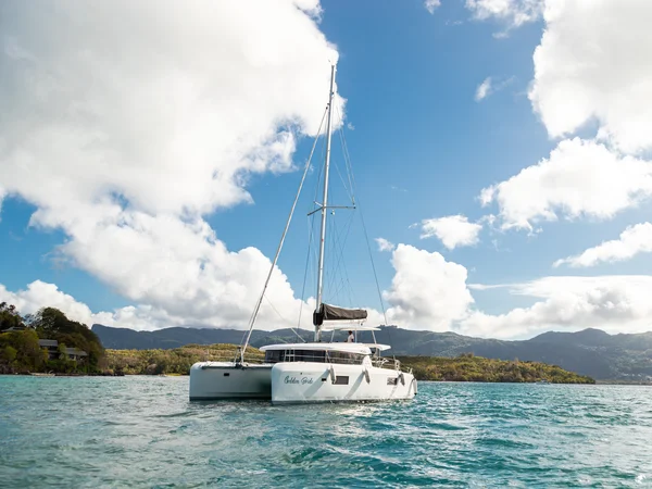 Lagoon 42 par CharterClick à Victoria