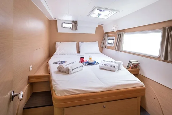 Lagoon 421 af Theta Yachts i Preveza