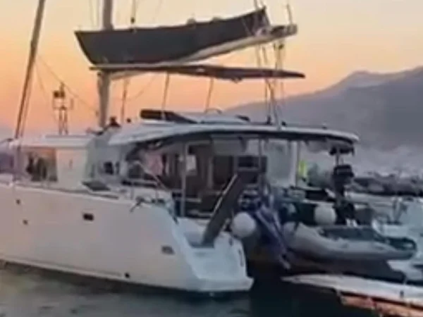 Lagoon 450 from Cataexperience in Sant Antoni de Portmany