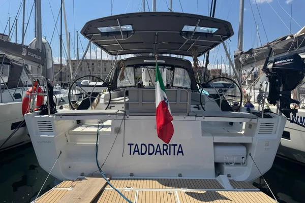 Dufour 530 par Lascatutto Charter à Palerme