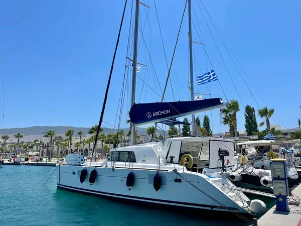 Lagoon 440 från YOLO Charters i Preveza