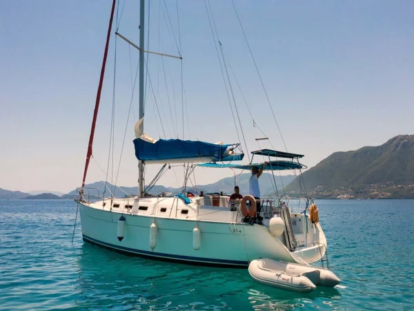 Cyclades 43 af La Luna Libra Star i Salamis