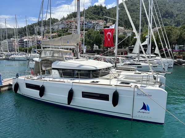 Lagoon 40 from Sailfleet in Fethiye