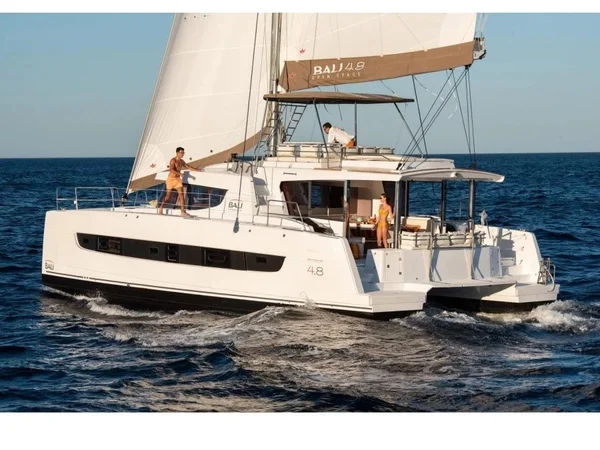 Bali 4.8 della EGO Charter a Lavrion