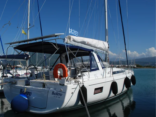 Océanis 51.1 von Thestion Yachting in Lefkada