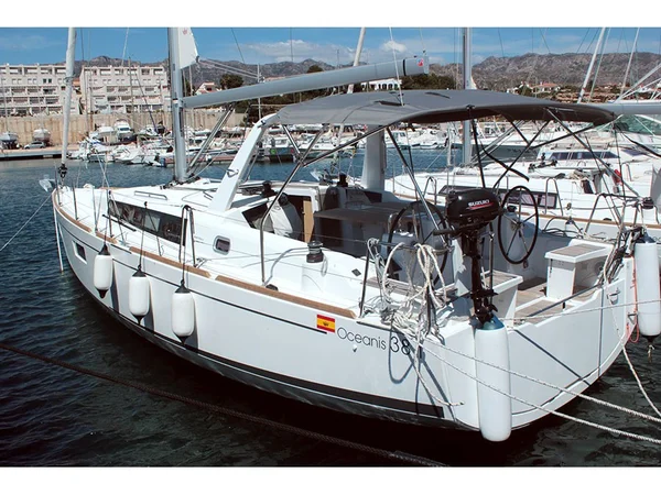 Oceanis 381 from BeCharter in Palma de Mallorca