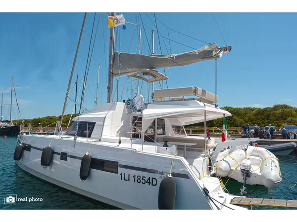 Nautitech 46 par Aladar Sail à Cannigione