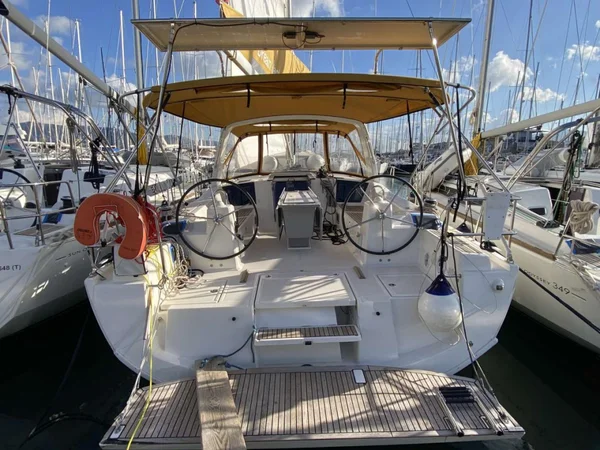Oceanis 411 af GR Sailing i Lefkada