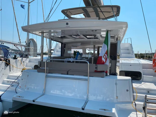Bali 4.6 par Aladar Sail à Cannigione