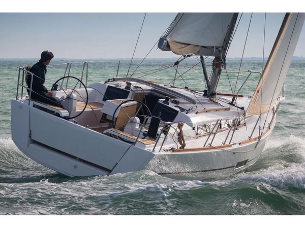 Dufour 350 Grand Large de GMM-Yachting en Rodas