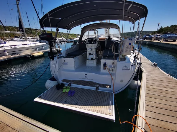 Bavaria 36 Cruiser from Dalmatia Charter in Primošten