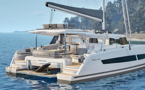 Fountaine Pajot FP 44 Quatuor - 4 + 2 cab. de Eol Yachting en Pula