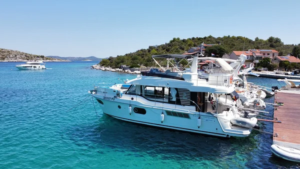 Swift Trawler 41 Fly von LM Yachting in Biograd na moru