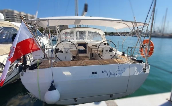 Bavaria C45 from Blue Coast Charter in Cala d’Or