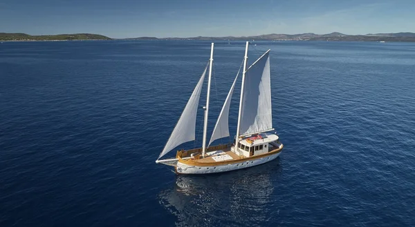 Green Ray yritykseltä Otium Yachts Splitissä