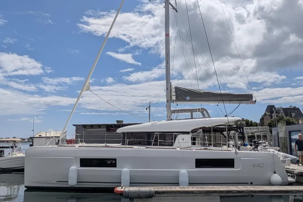 Lagoon 40 from SAILOÉ in Pointe-à-Pitre