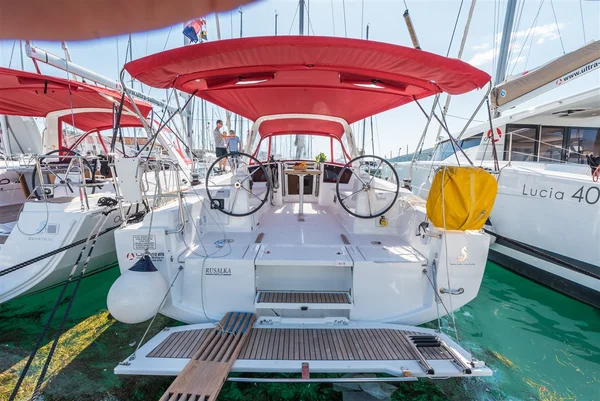 Oceanis 38 av Ultra Sailing i Pomer