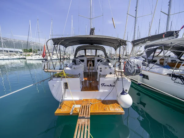 Elan Impression 40.1 par Sail Club Croatia à Kaštel Gomilica