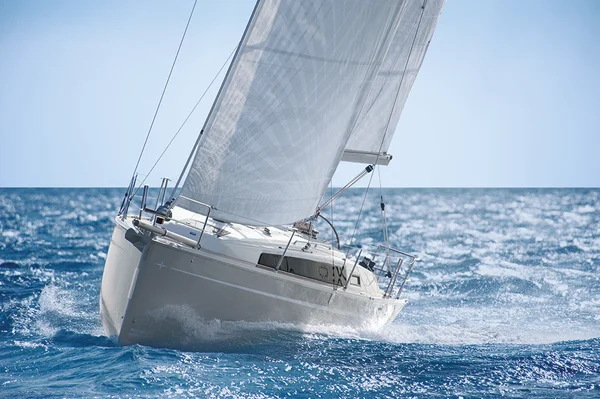 Bavaria 33 Cruiser par Yachting Place à Punat