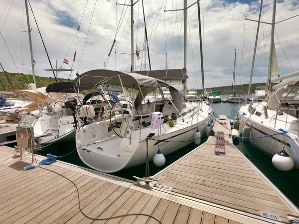 Bavaria 38 Match par Dalmatia Charter à Primosten