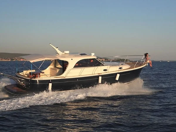 Adriana 44 par Asta Yachting à Sukošan